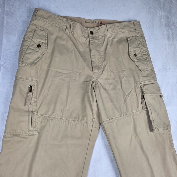 Eddie Bauer Pants Men's 38x30 Beige Cargo Pockets Outdoor Hiking Workwear Bottom - Picture 1 of 12
